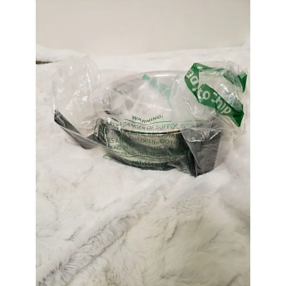 NWOT Wall Mounted Dog Bowls (2)
